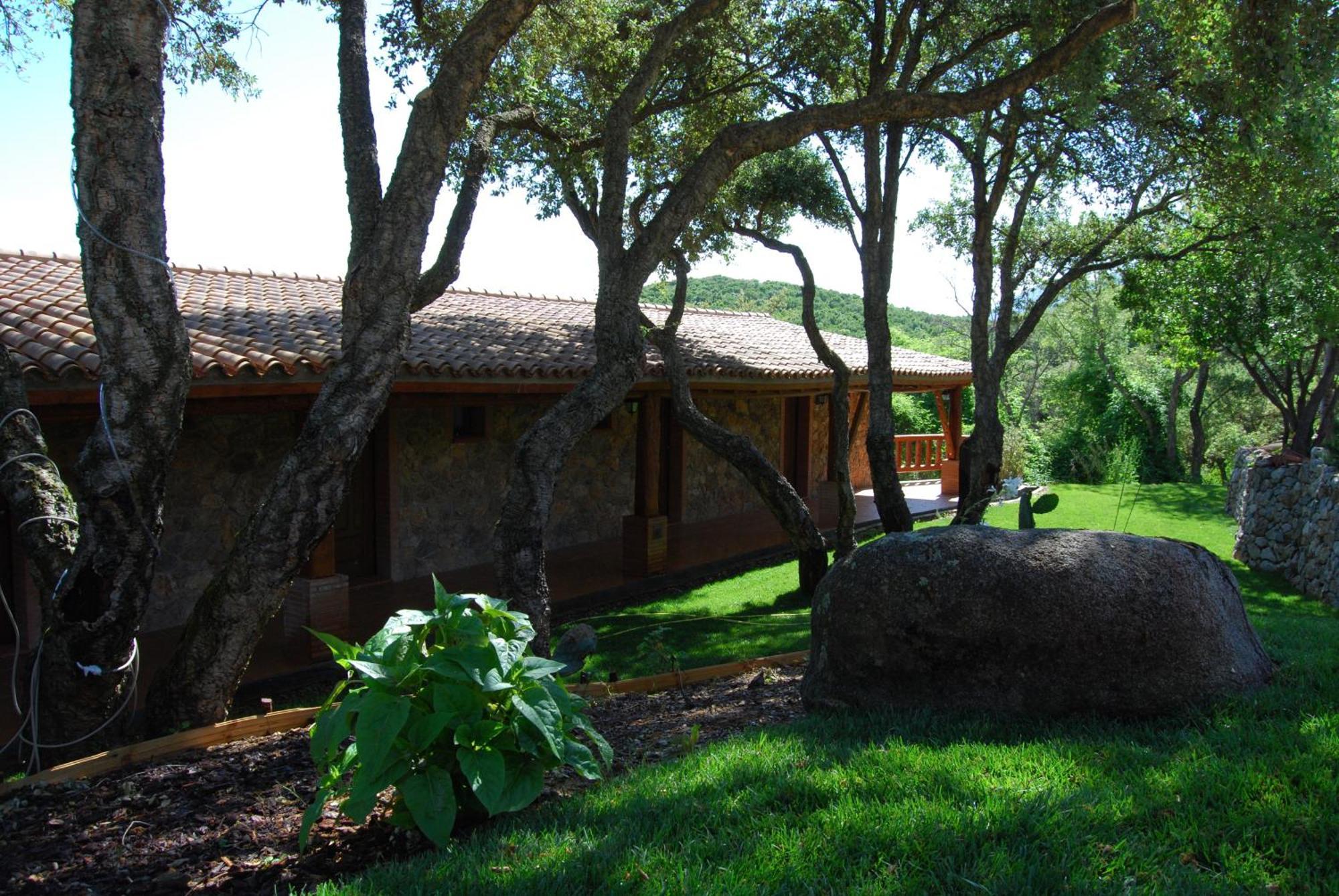 La Quercia Guest House Арбус Екстериор снимка