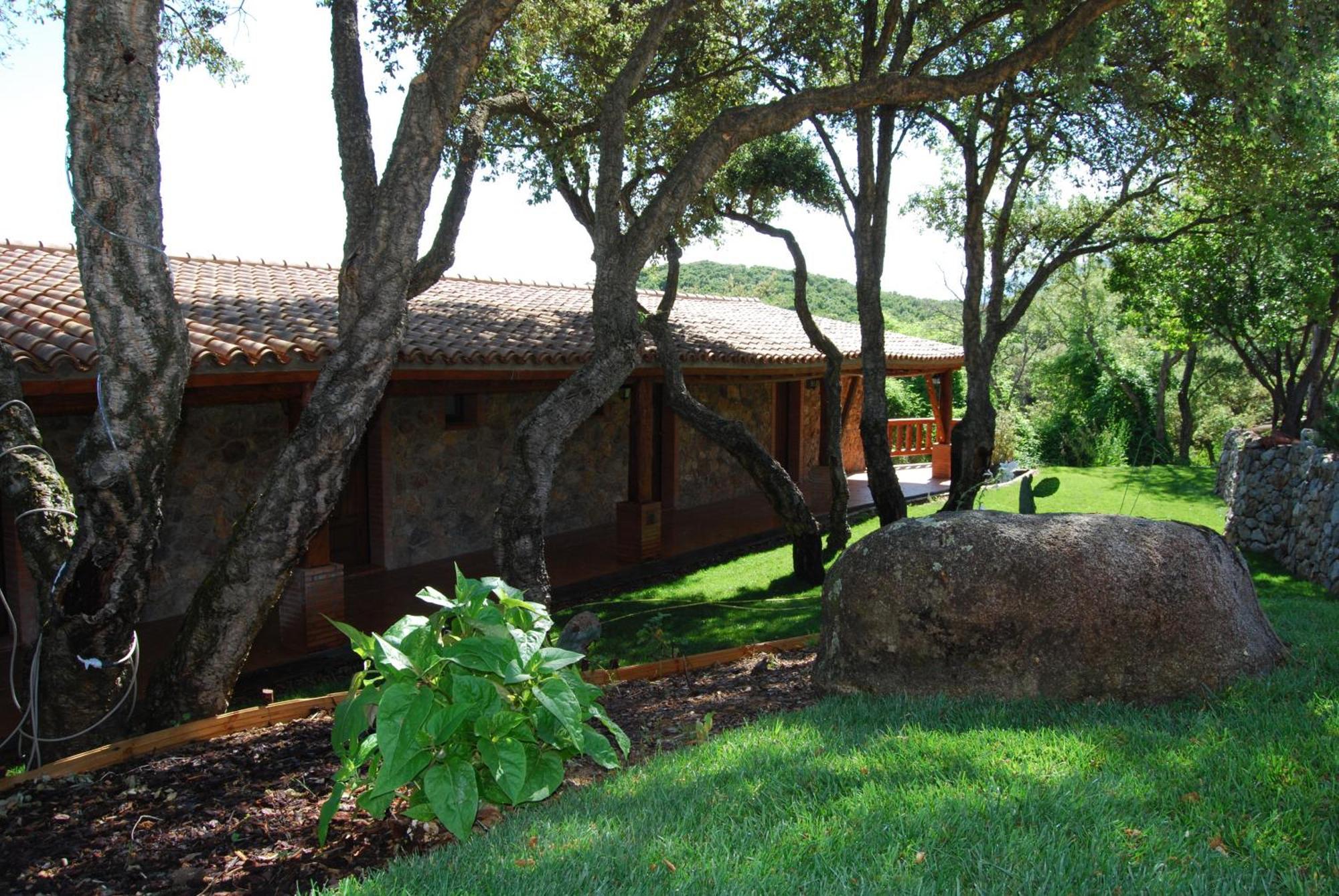 La Quercia Guest House Арбус Екстериор снимка