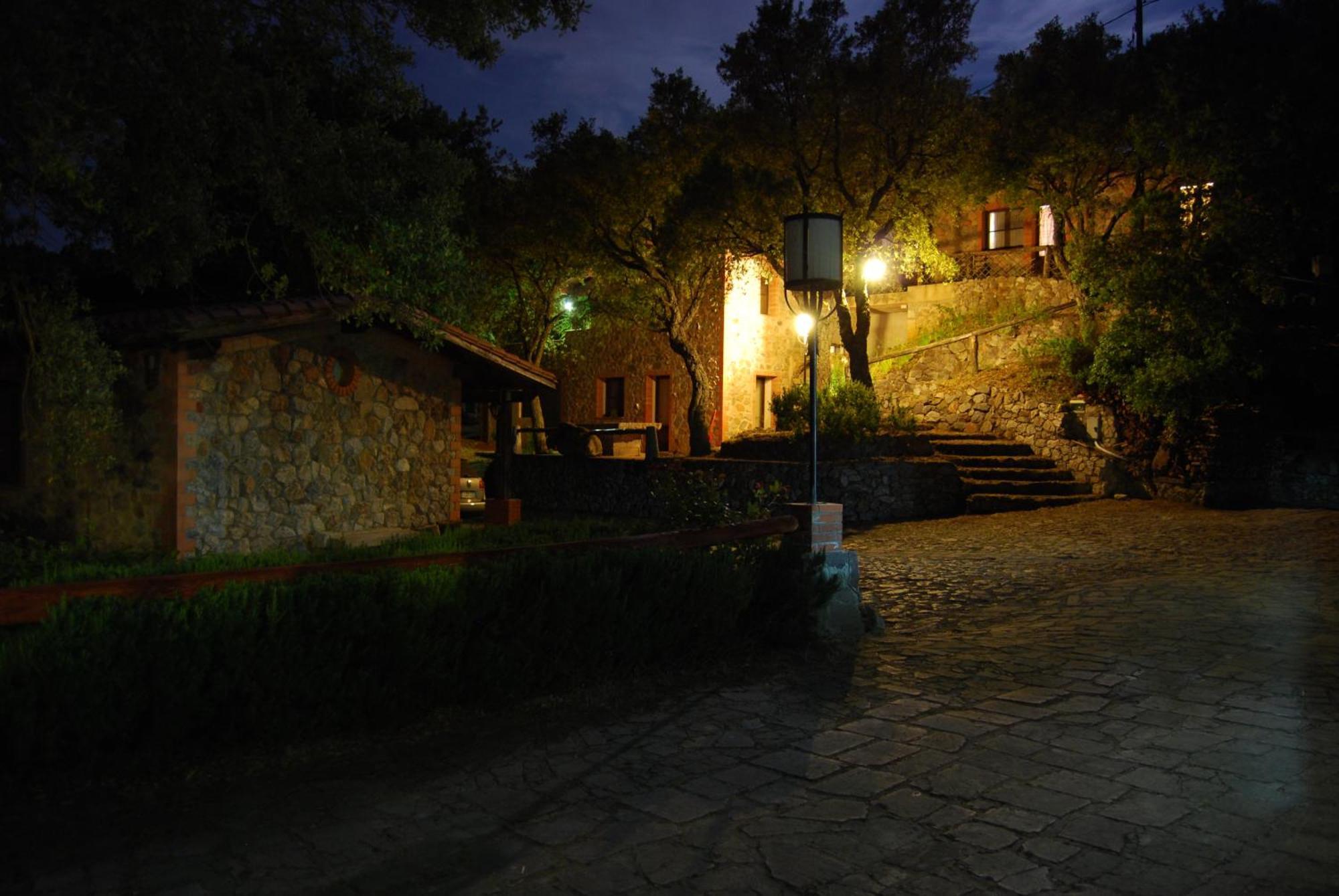 La Quercia Guest House Арбус Екстериор снимка