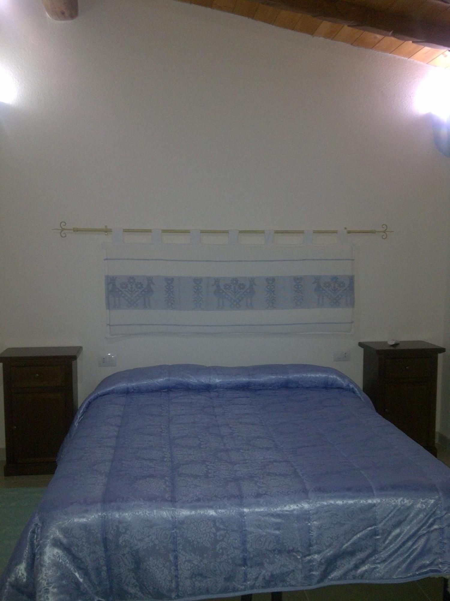 La Quercia Guest House Арбус Екстериор снимка