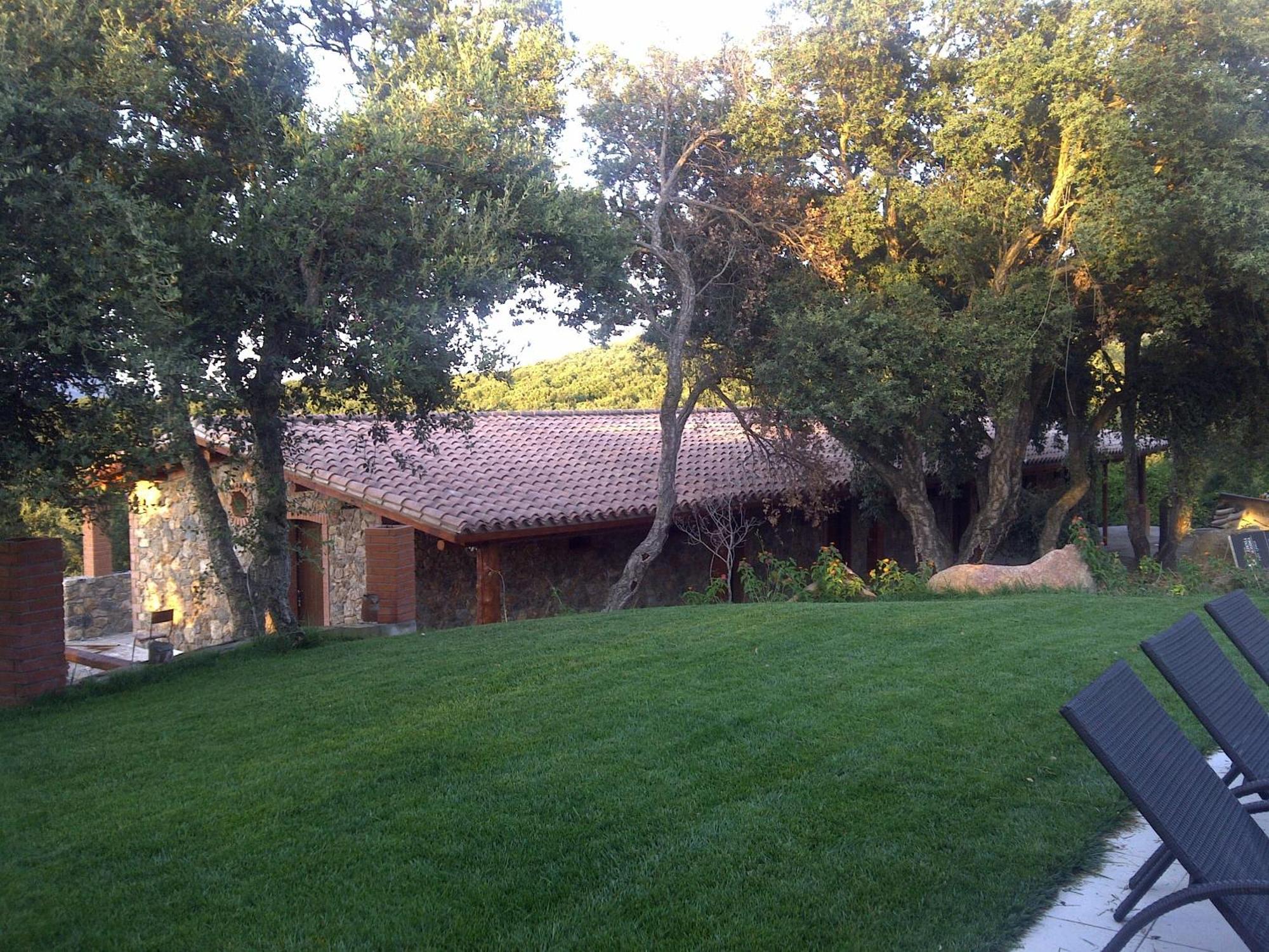 La Quercia Guest House Арбус Екстериор снимка